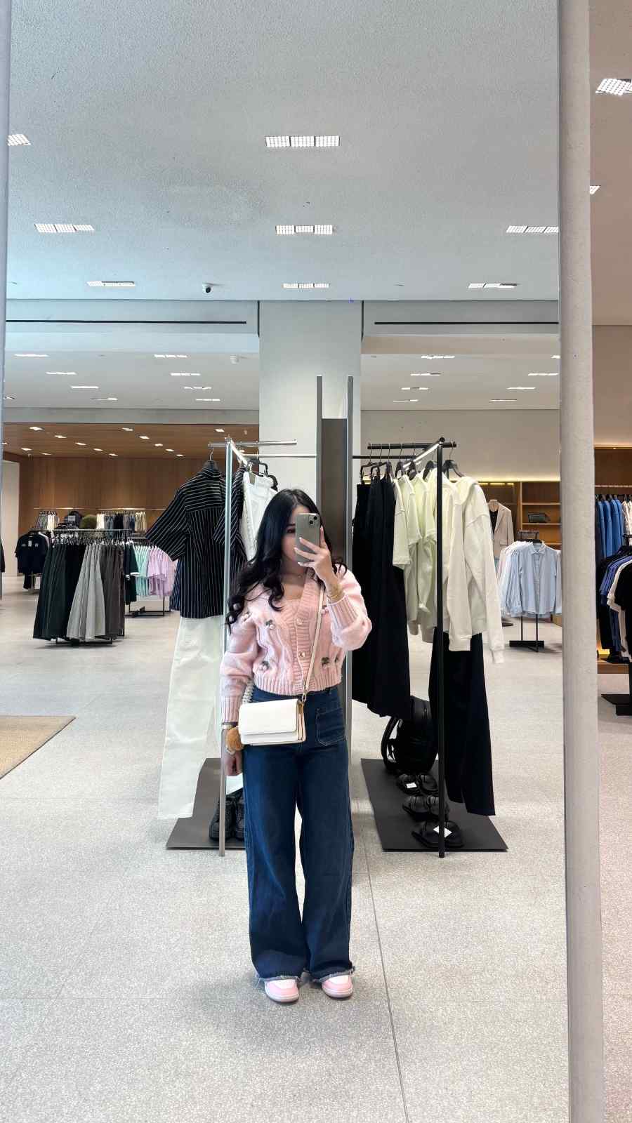 220903502144 - NUR AILAH AZYURI PUTRI ASRI